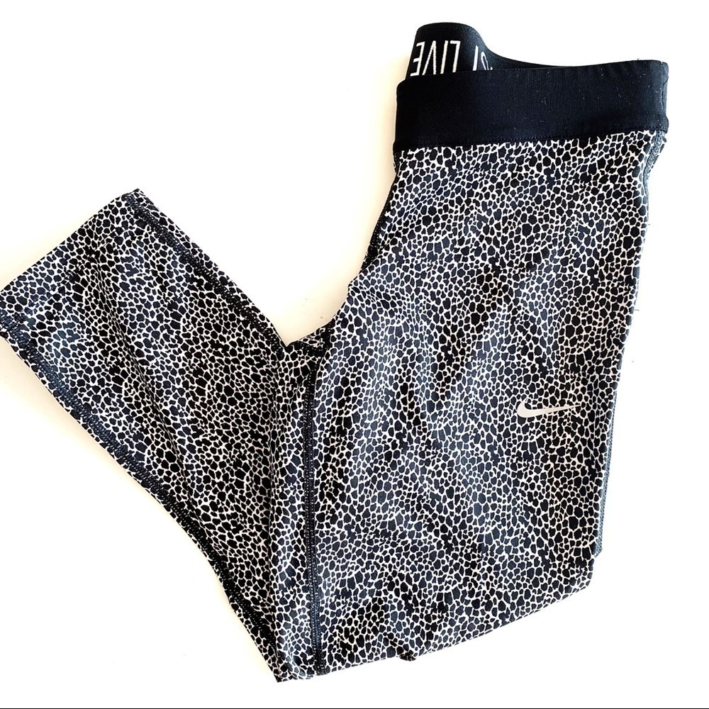 Nike | Speckled Black Running Crops XS